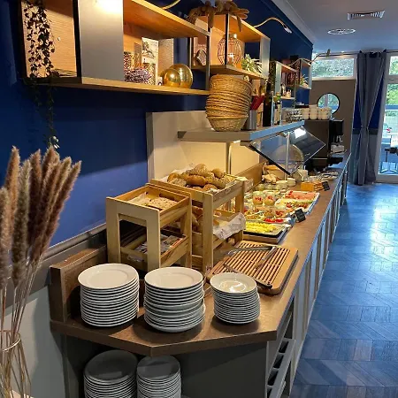 Stadthotel-garni Smutje מלון 3*