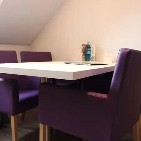 Hotell Stadthotel-garni Smutje 3*
