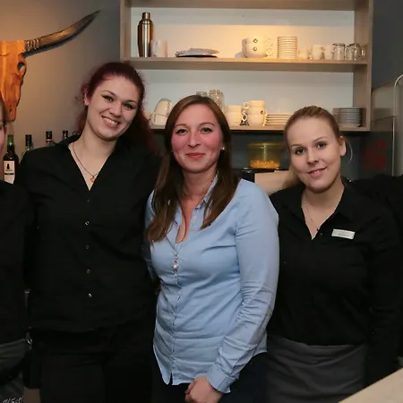 فندق Stadthotel-garni Smutje