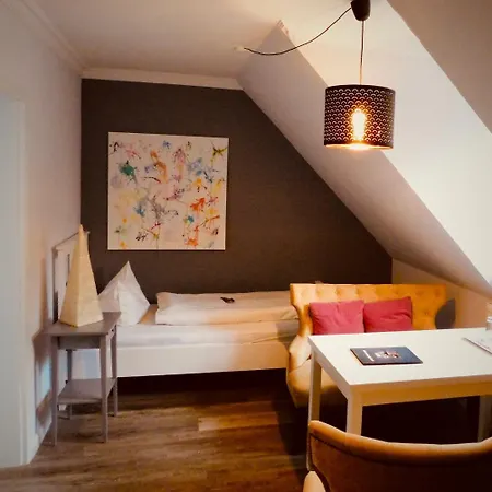 Stadthotel-garni Smutje מלון 3*