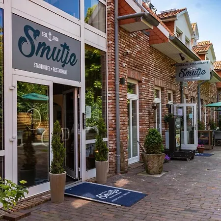 מלון Stadthotel-garni Smutje 3*