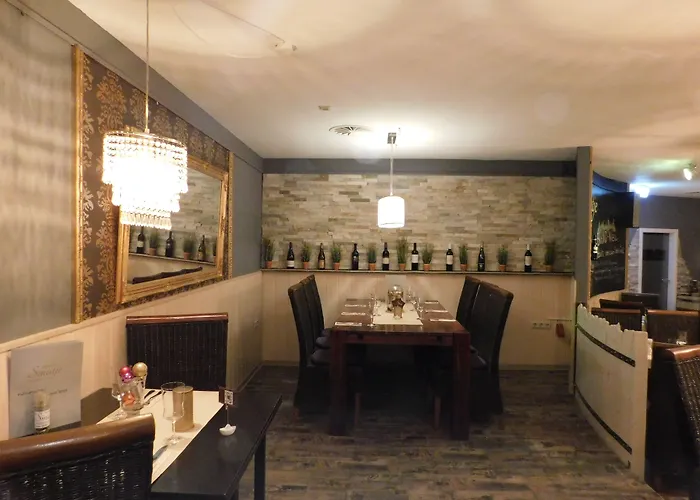 فندق Stadthotel-garni Smutje